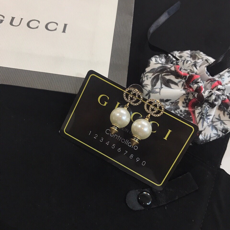 GUCCI Pearl Earrings
