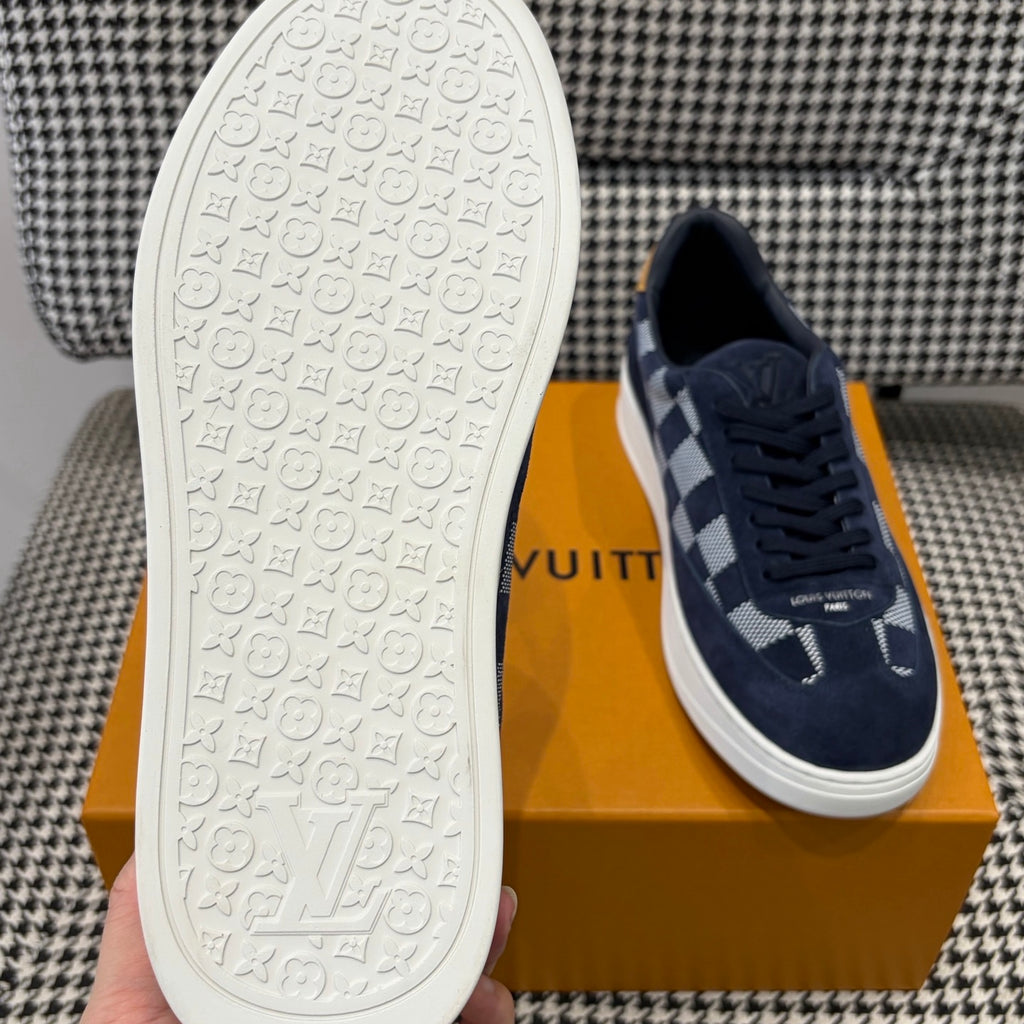 LV Textured Low-Top Casual Sneakers