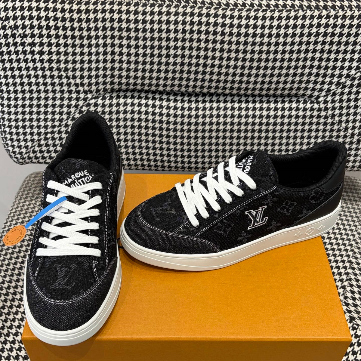 LV Monogram Low-Top Casual Sneakers