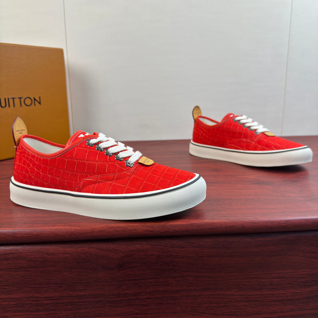 LV Textured Low-Top Casual Sneakers