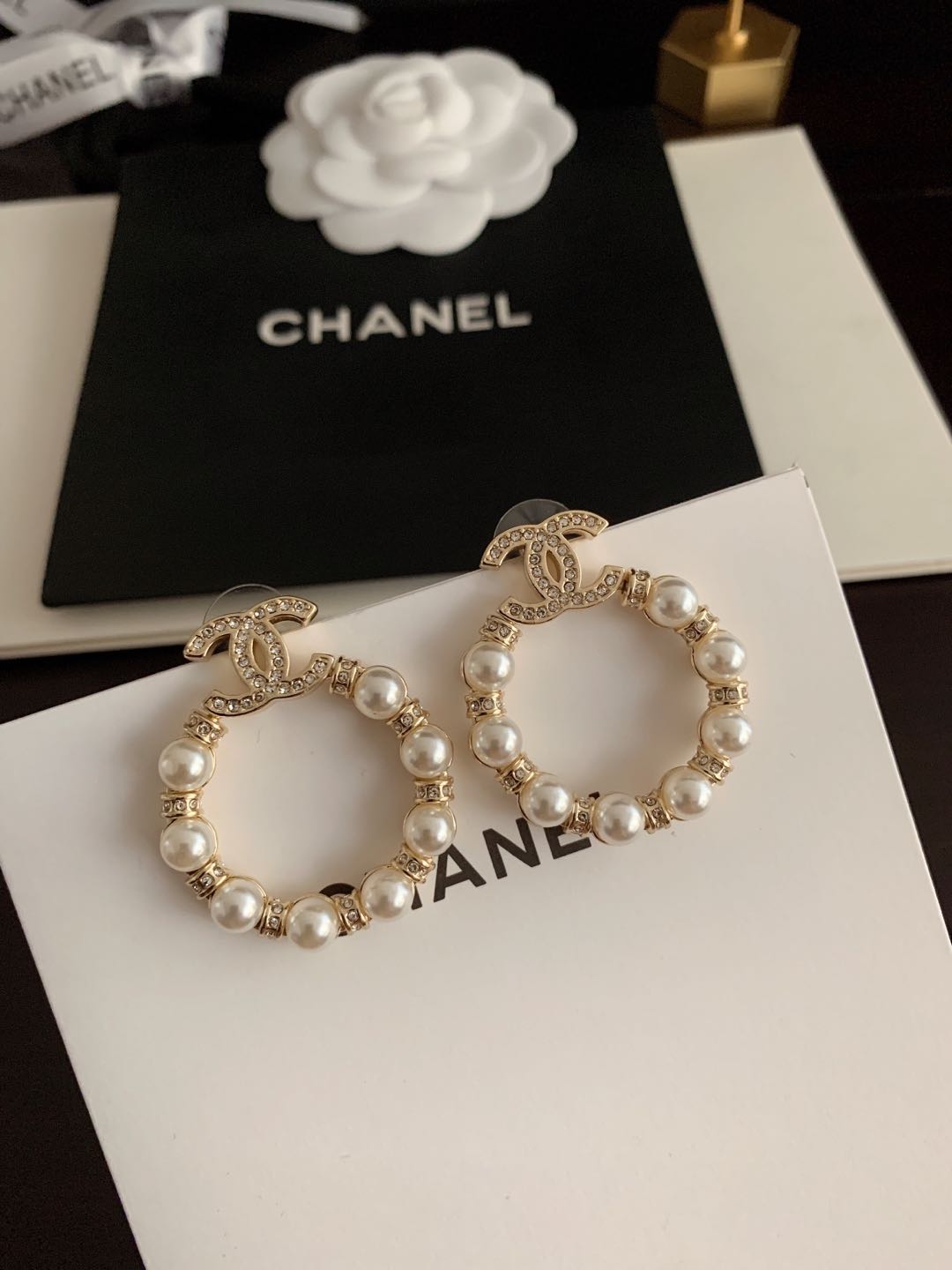 P65 Pearl Earrings
