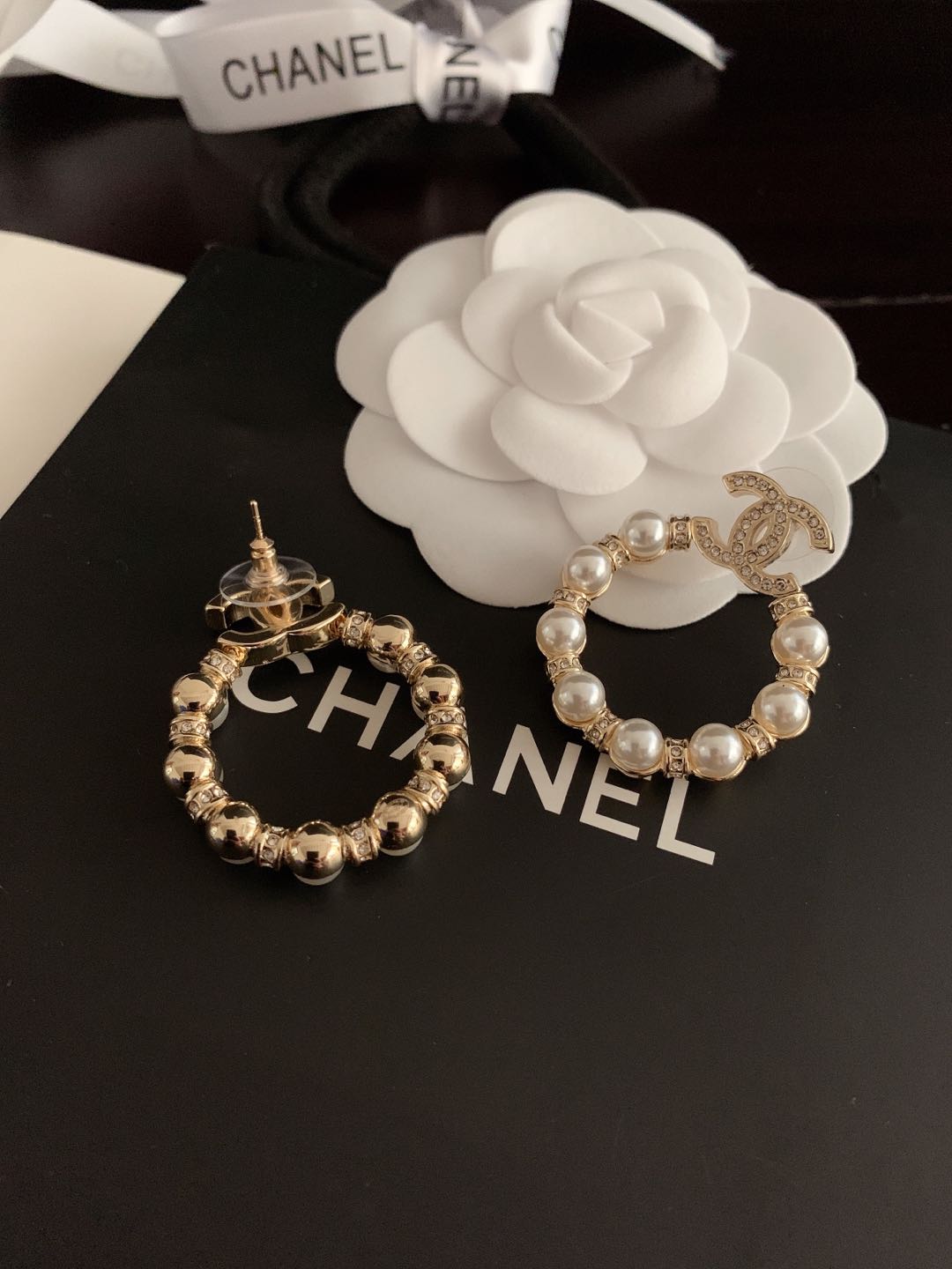 P65 Pearl Earrings