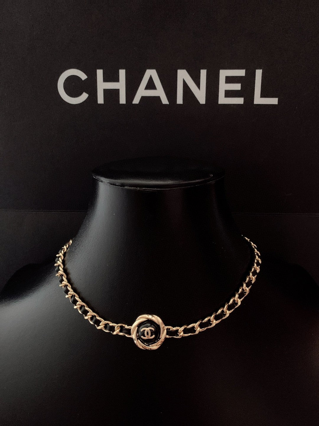 P60 Necklace
