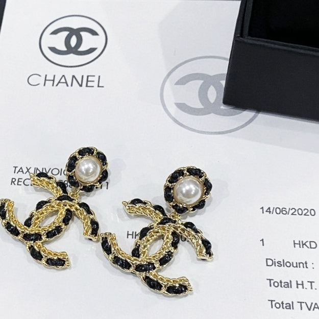 CHANEL Pearl Earrings