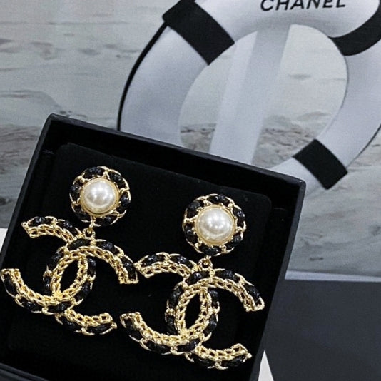 CHANEL Pearl Earrings