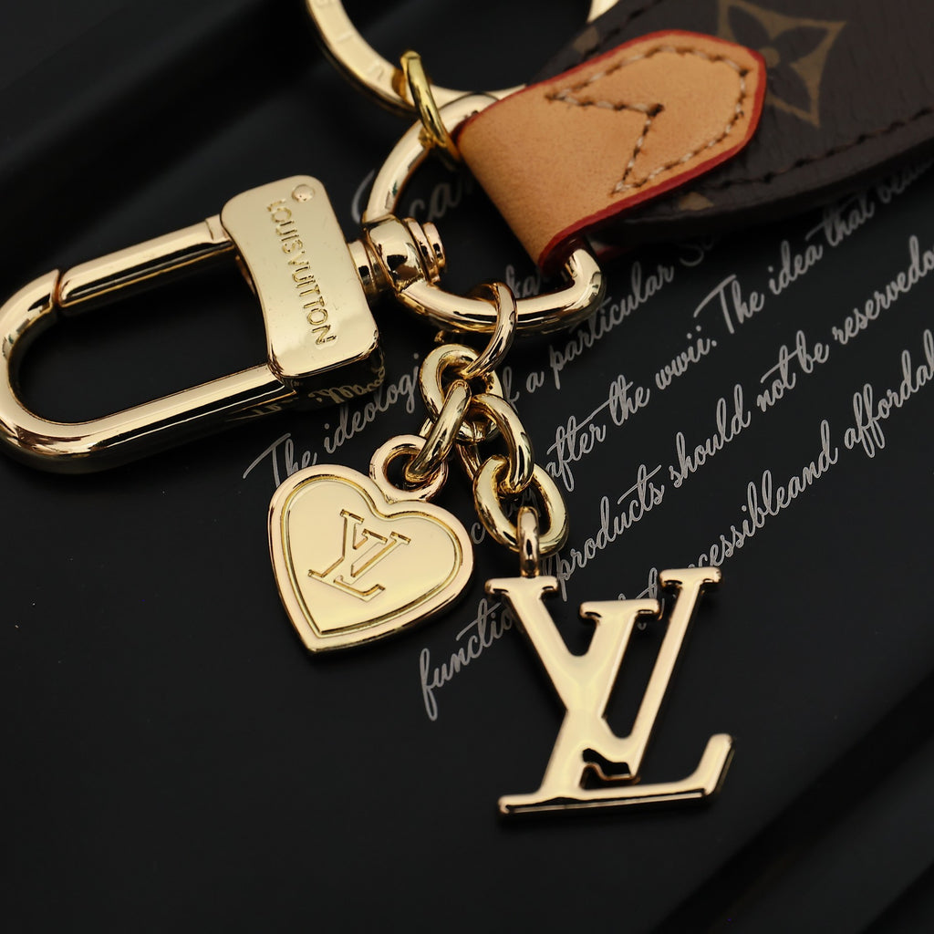 LOUIS VUITTON Keychain