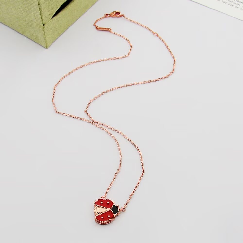 VAN CLEEF & ARPELS Necklace