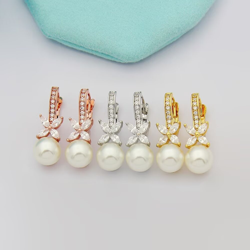 TIFFANY & CO. Pearl Earrings