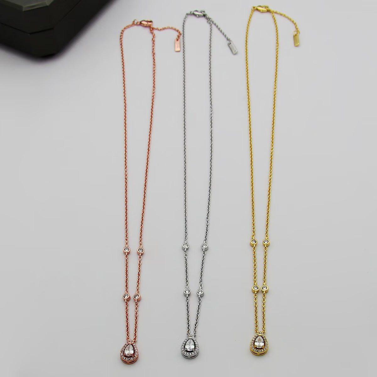 MESSIKA Crystal Necklace