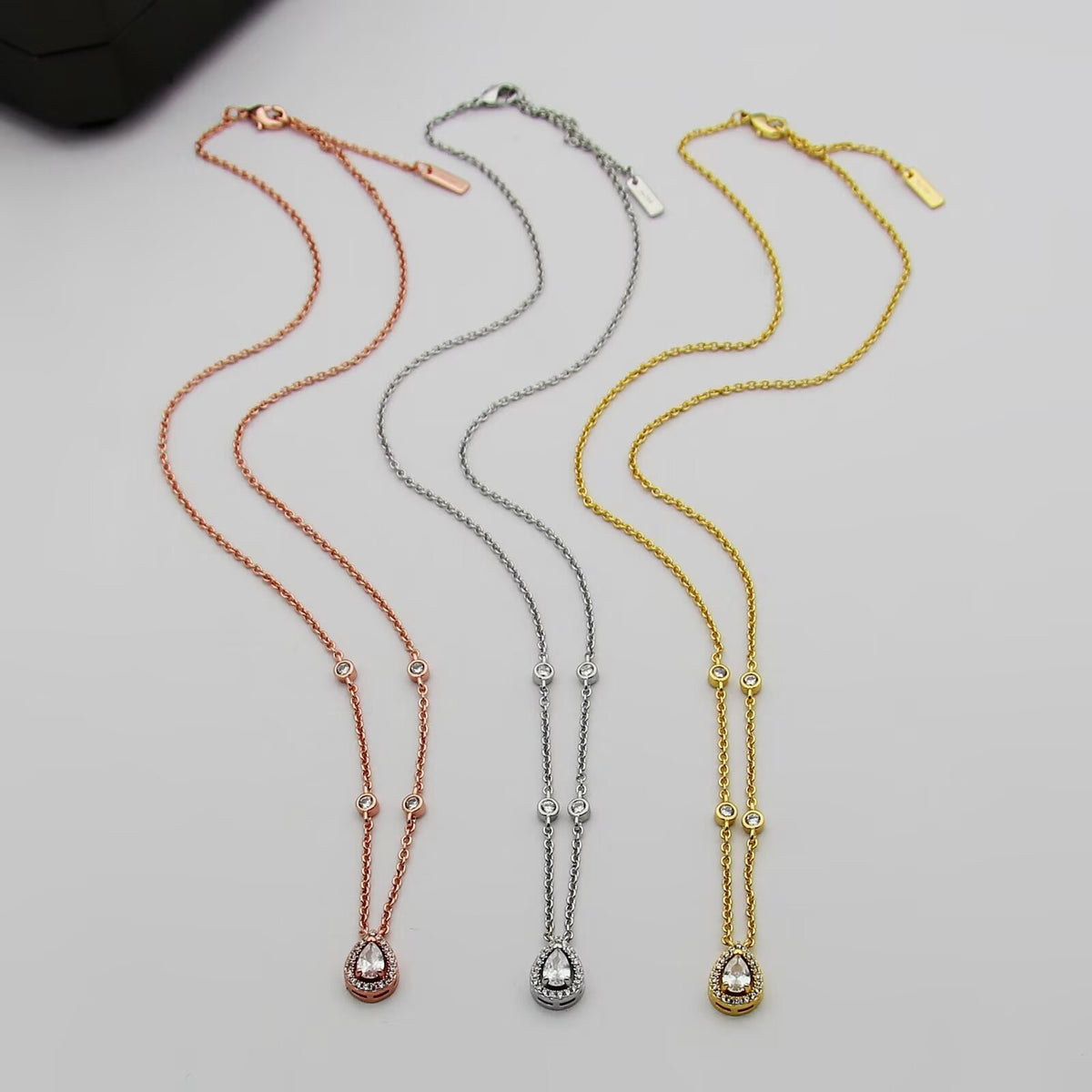 MESSIKA Crystal Necklace