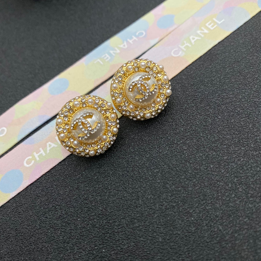 CHANEL Pearl Earrings