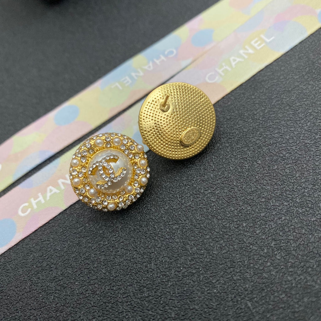 CHANEL Pearl Earrings