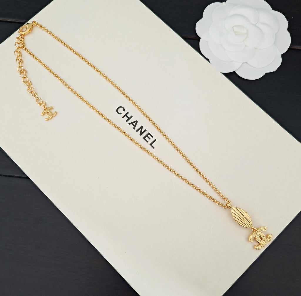 P60 Crystal Necklace