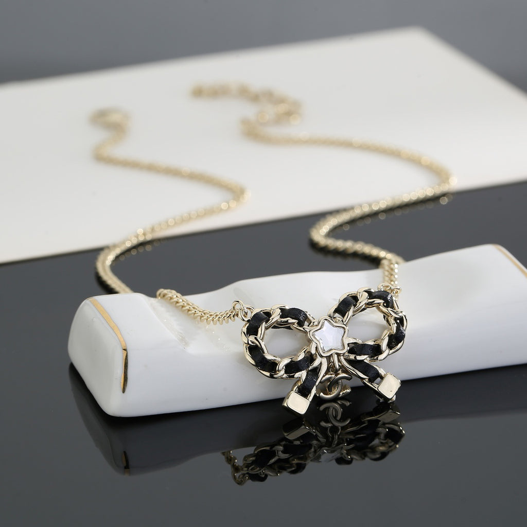CHANEL Bow Necklace