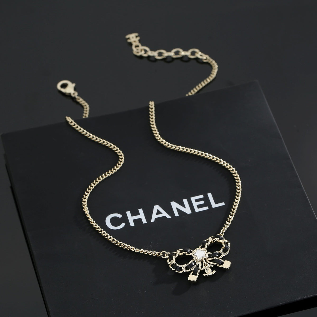 CHANEL Bow Necklace