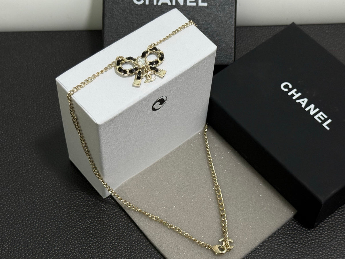 CHANEL Bow Necklace
