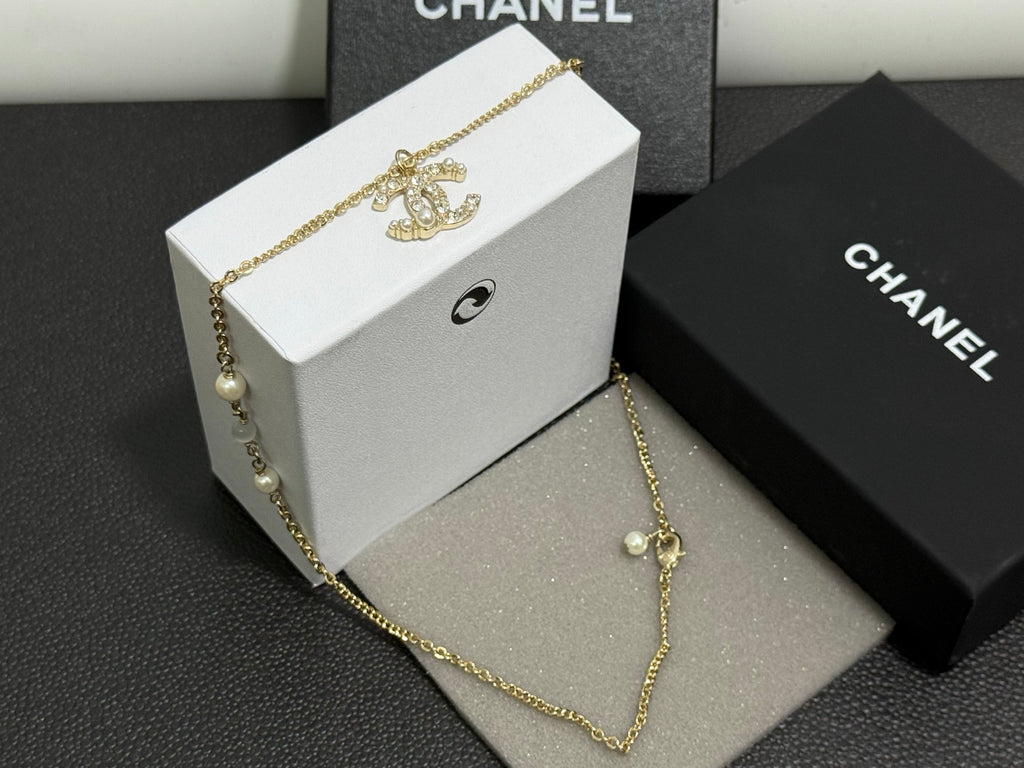 SWAROVSKI P60 Pearl Crystal Double-C Choker Necklace