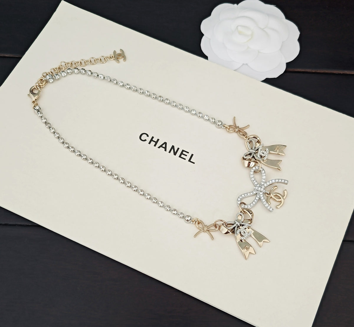 P100 Bow Necklace