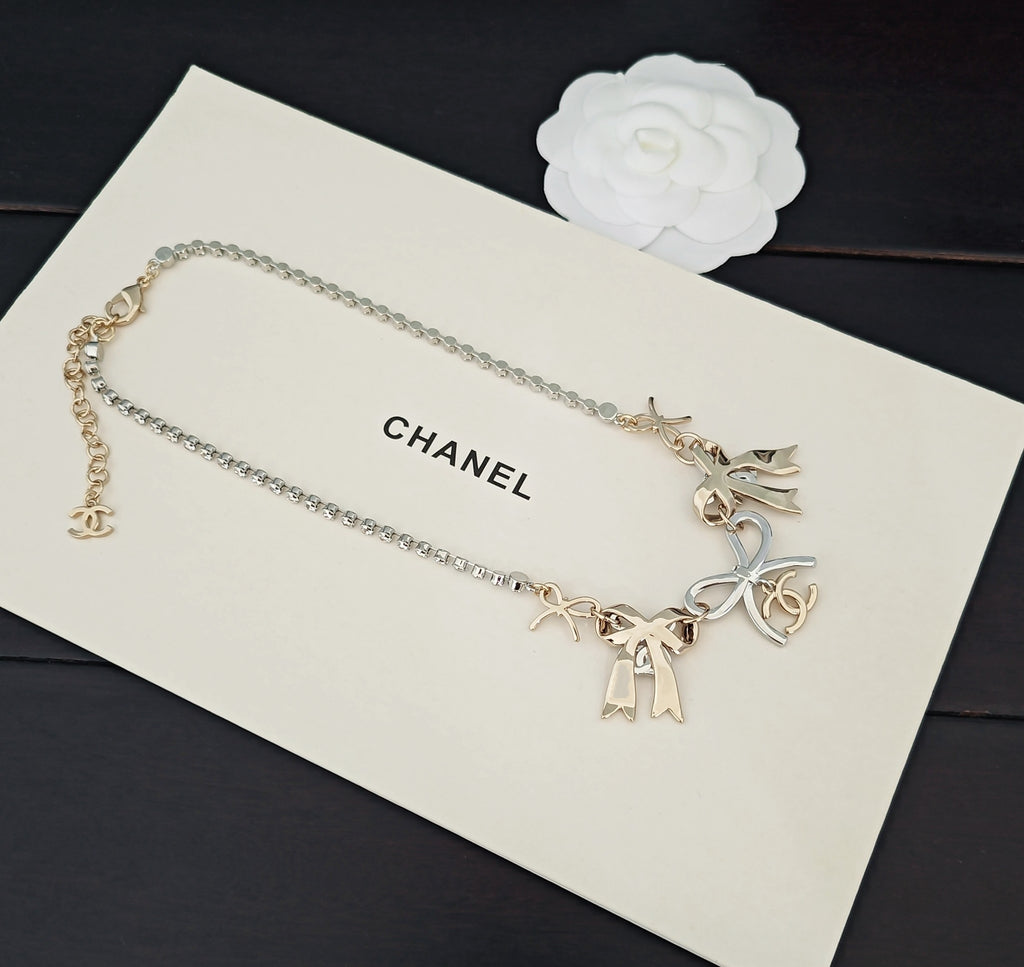 P100 Bow Necklace