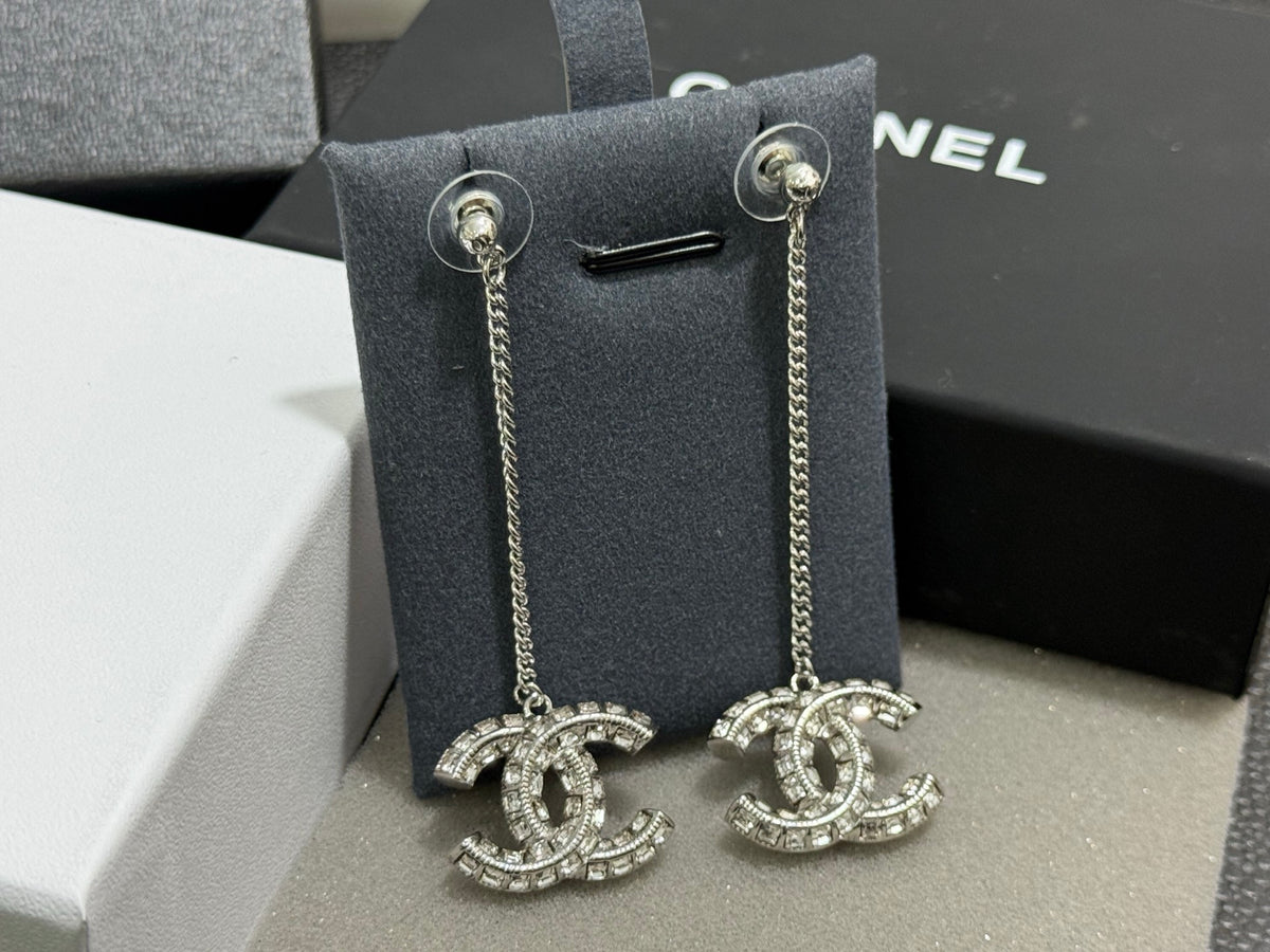 CHANEL P60 Earrings
