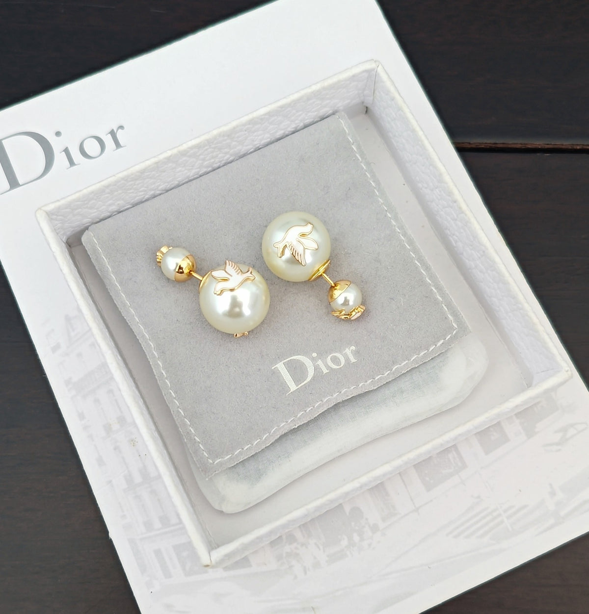 P60 Pearl Earrings