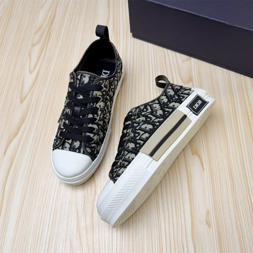 Dior DIOR Sneakers #425