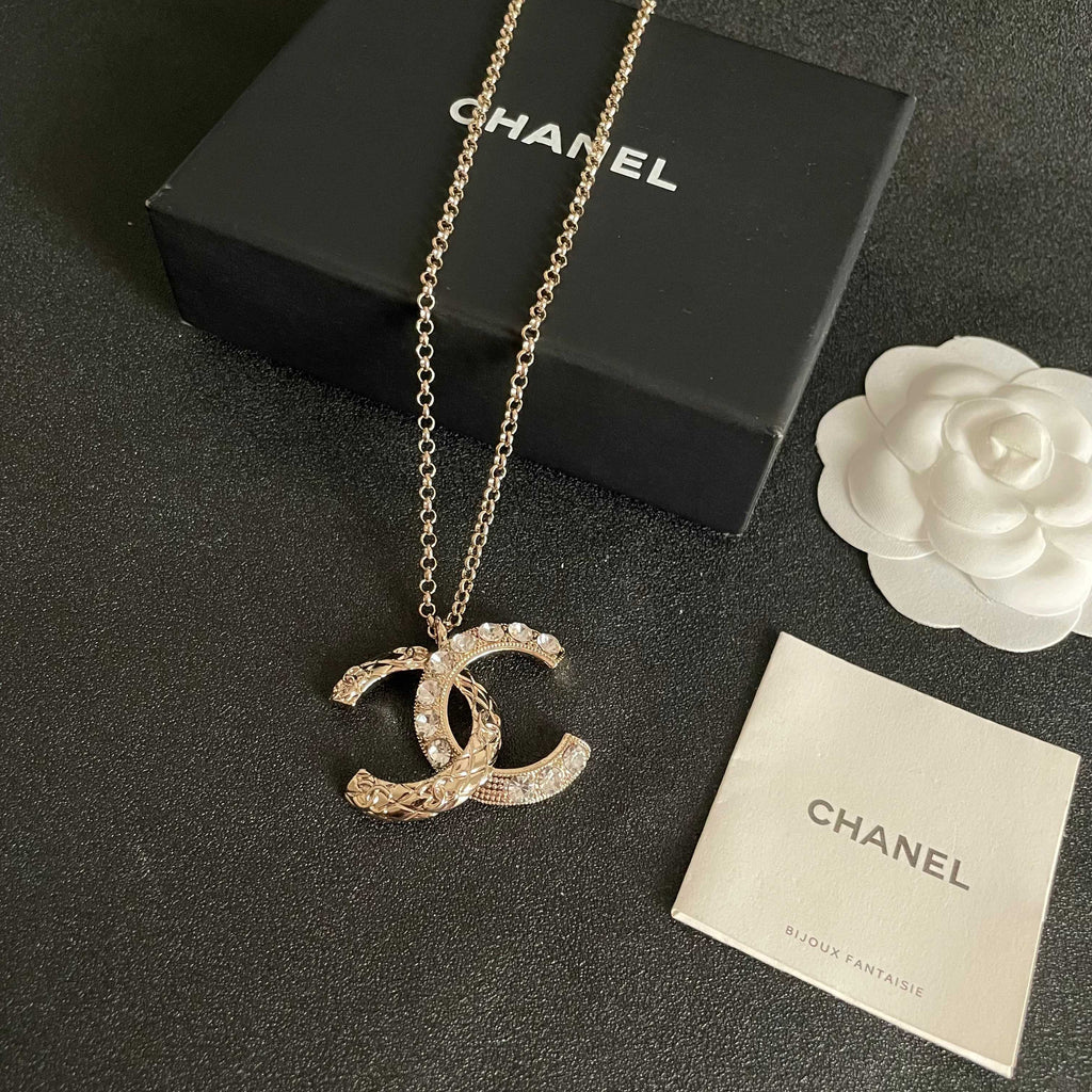 CHANEL P80 Vintage Necklace