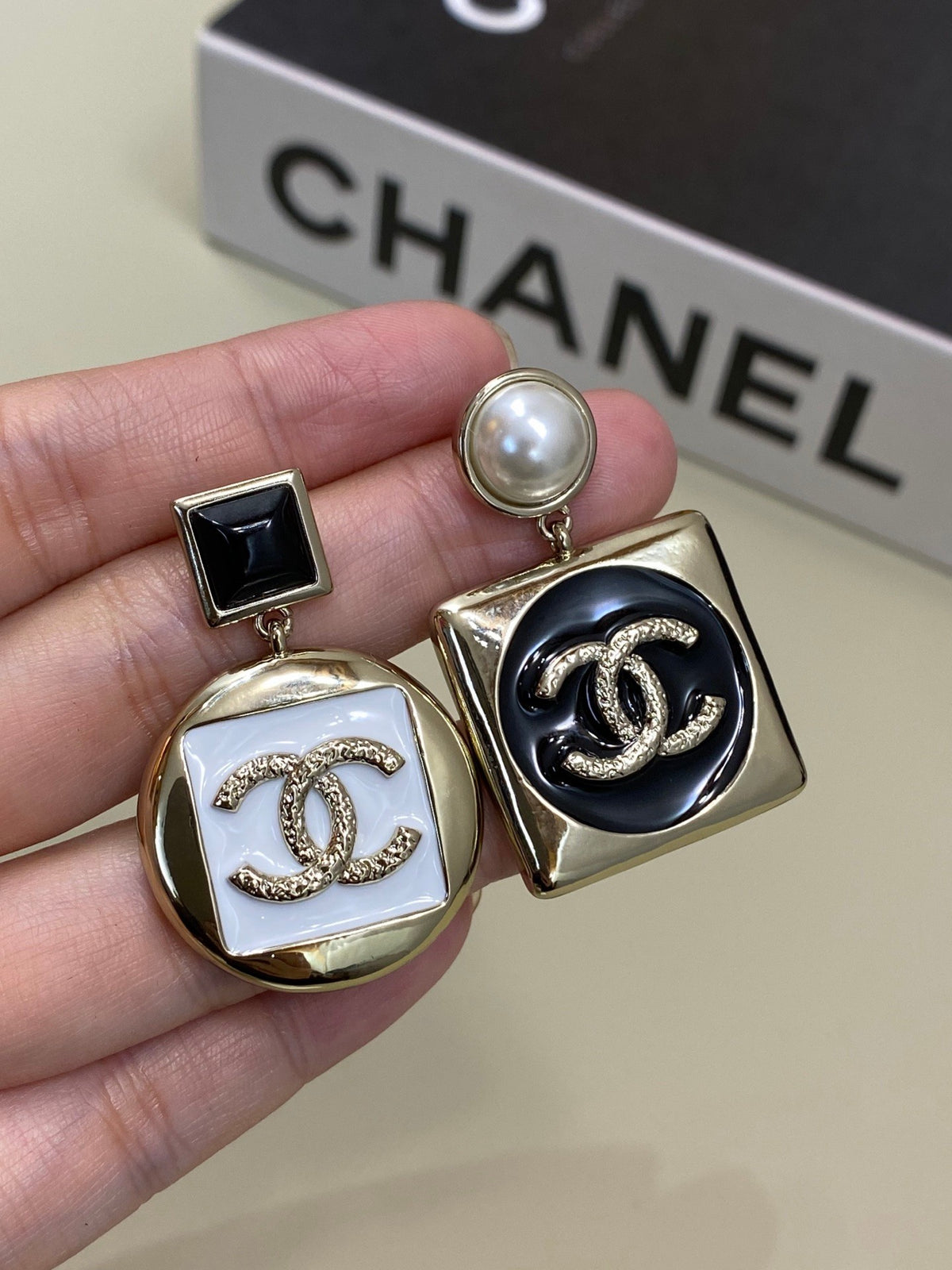 P55 Pearl Earrings