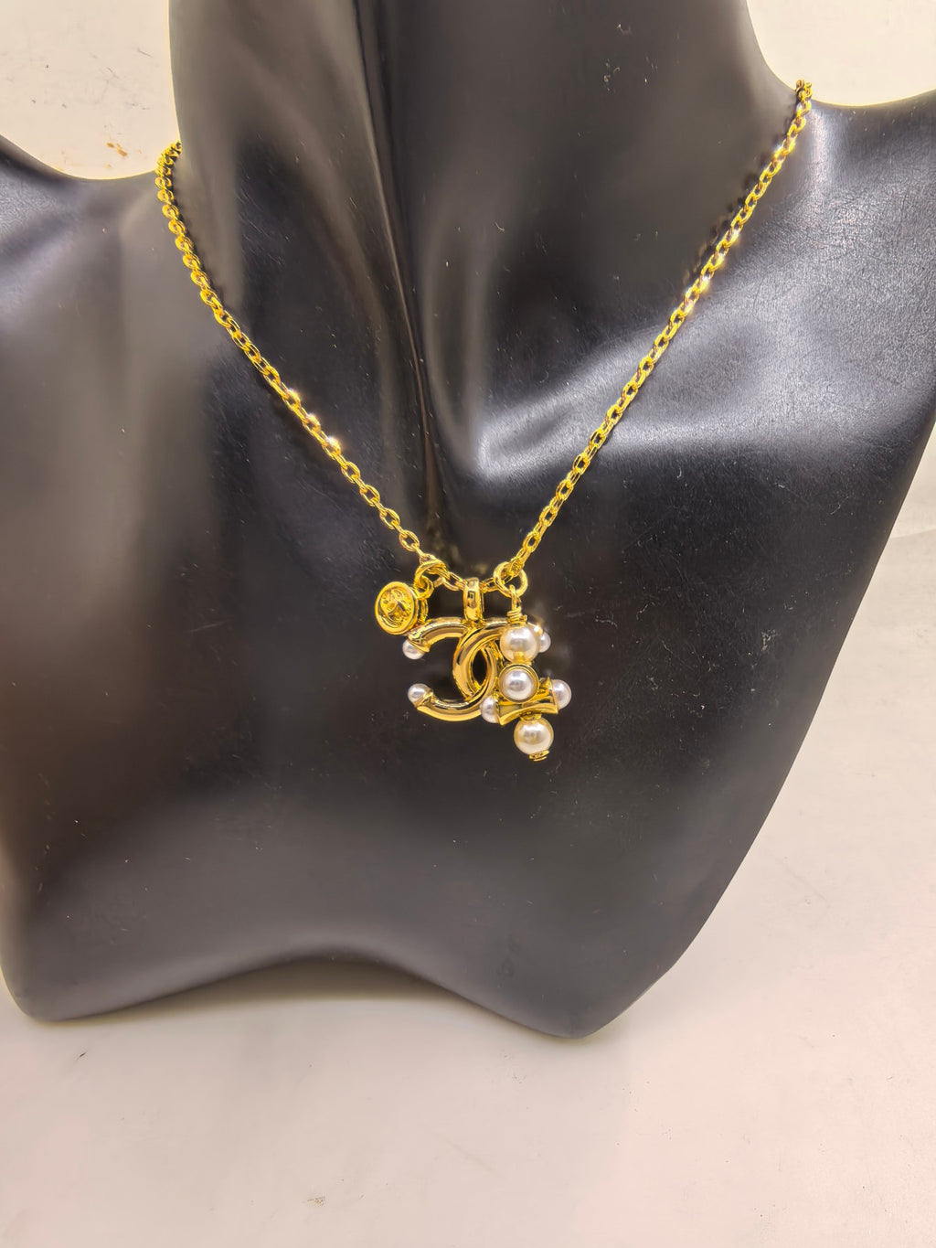 P60 Necklace