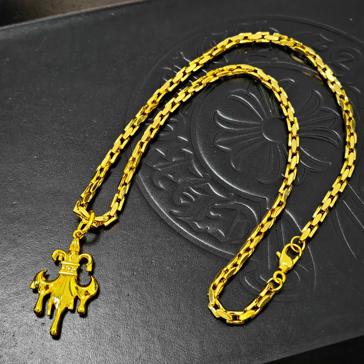 Pendant Necklace