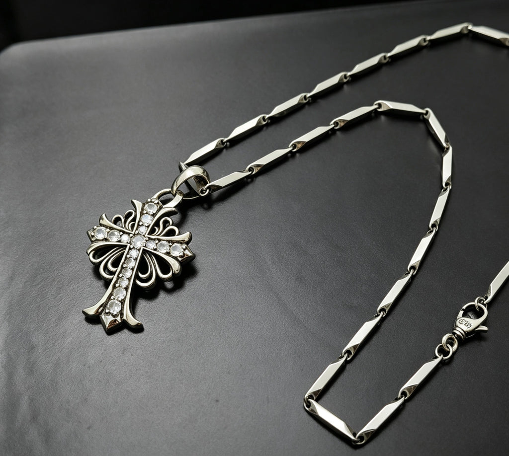 Crystal Vintage Pendant Necklace