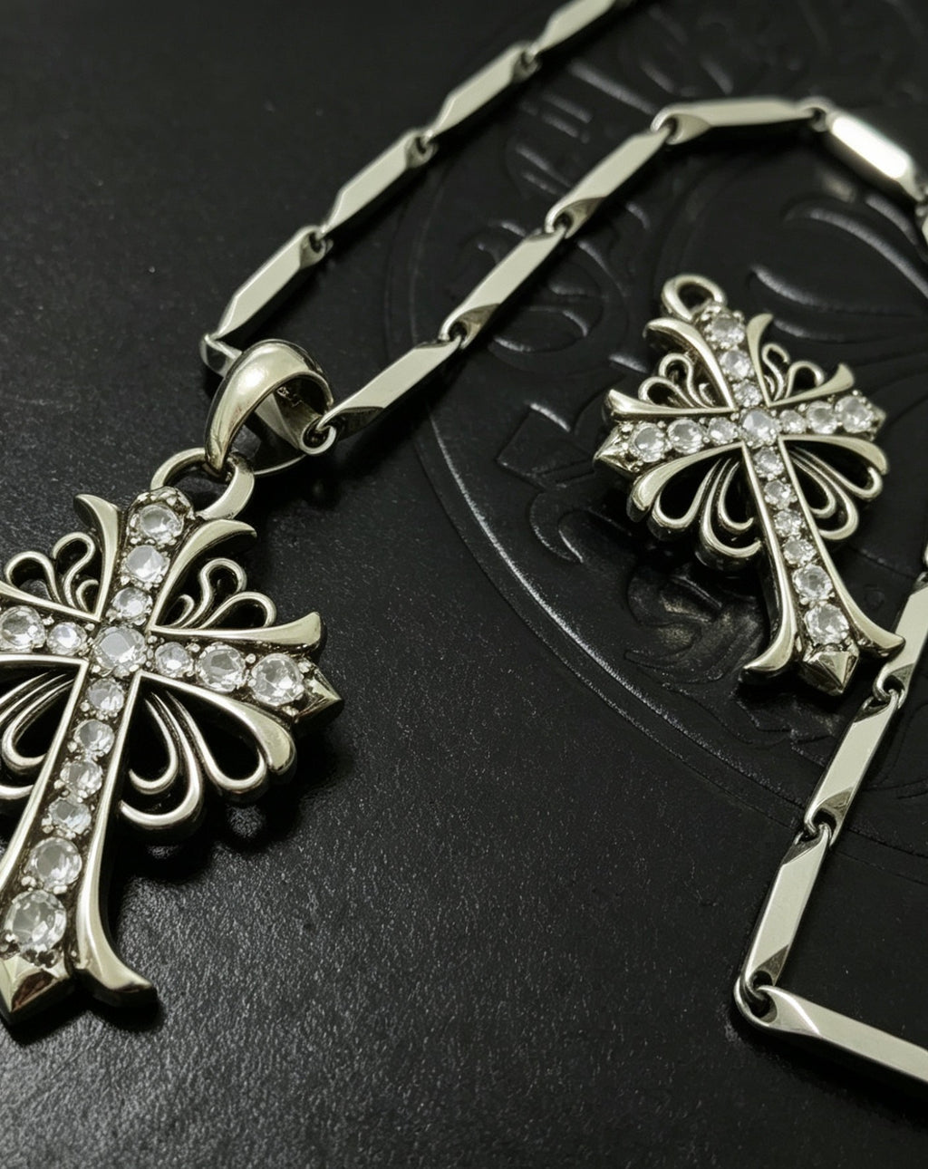 Crystal Vintage Pendant Necklace