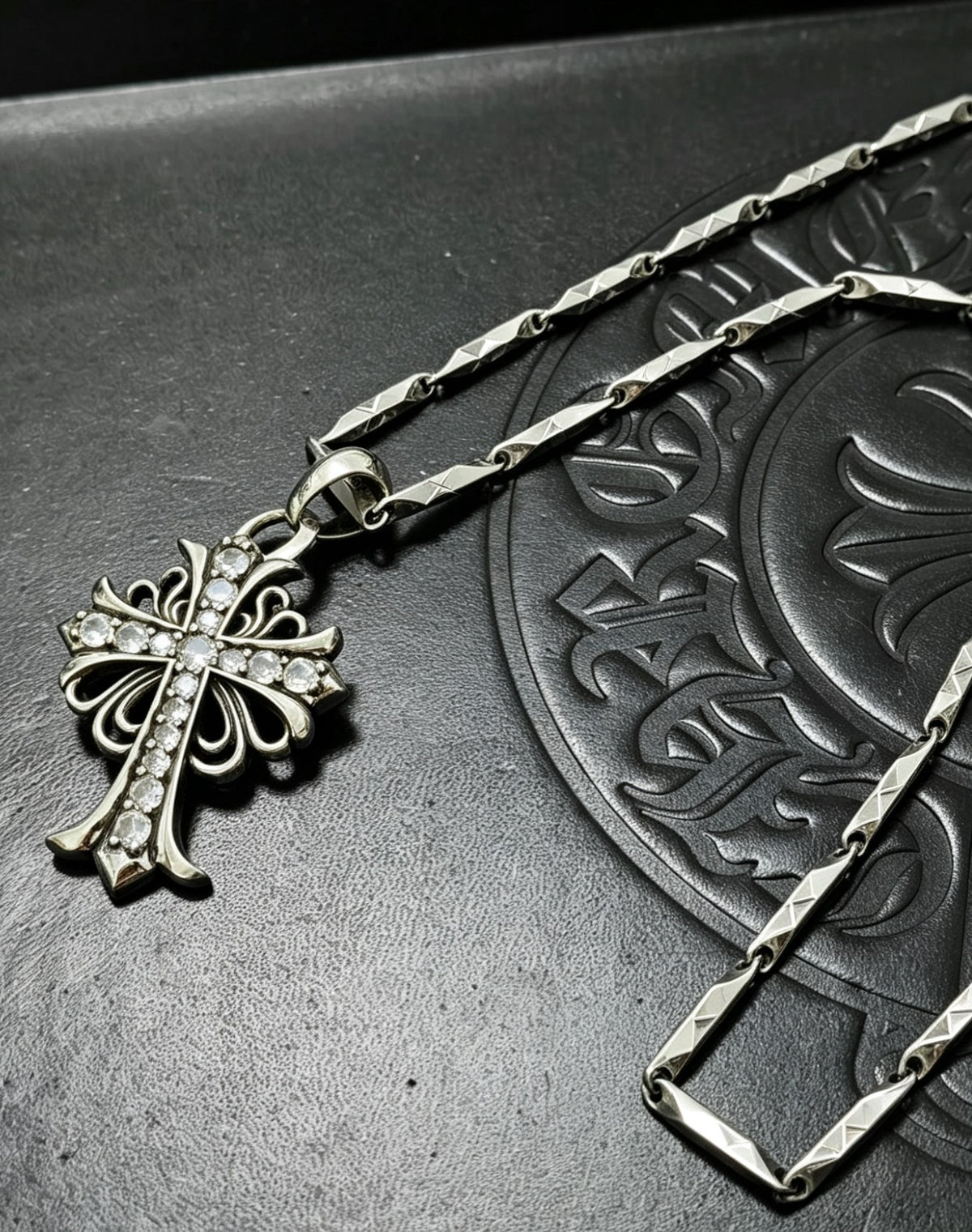 Crystal Vintage Pendant Necklace