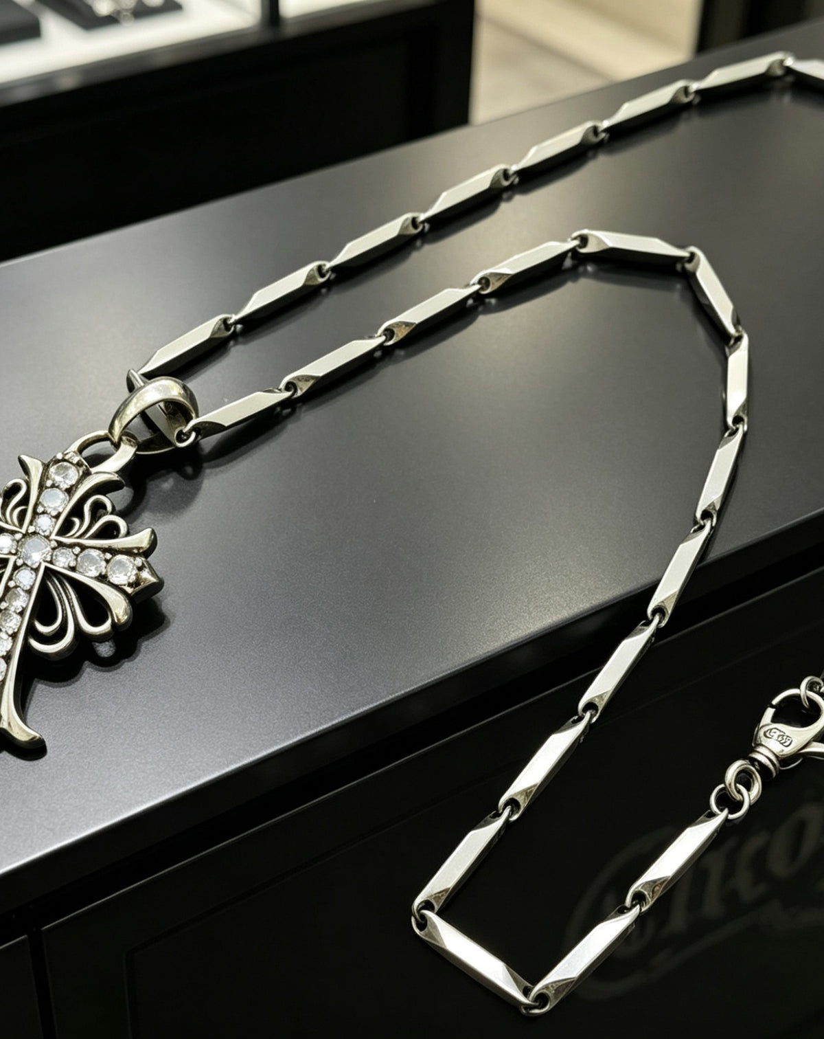 Crystal Vintage Pendant Necklace