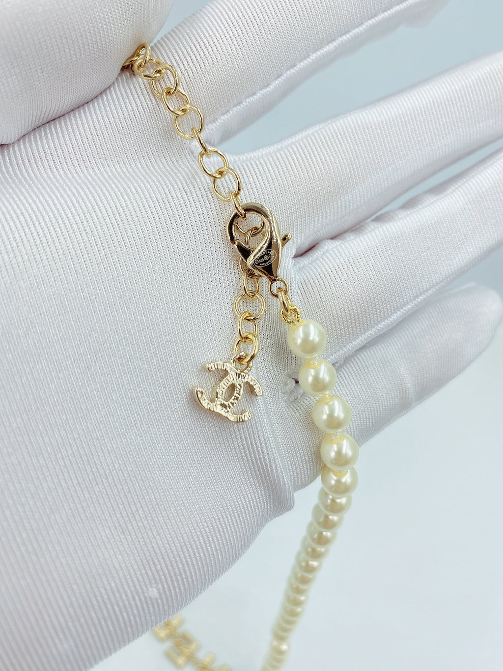CHANEL Pearl Necklace