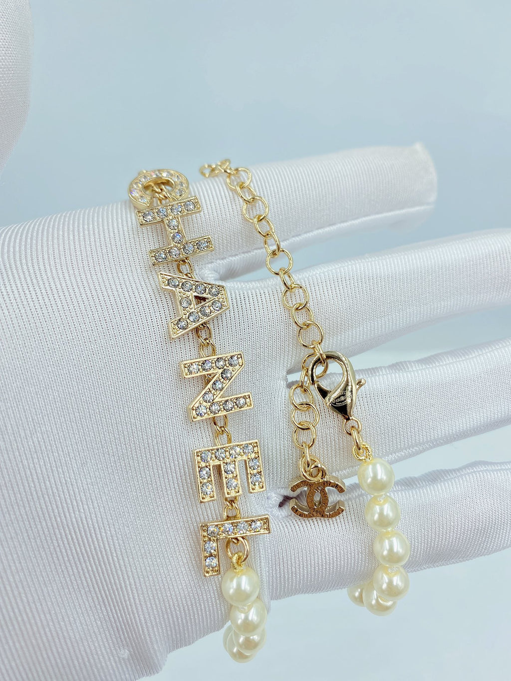 CHANEL Pearl Necklace