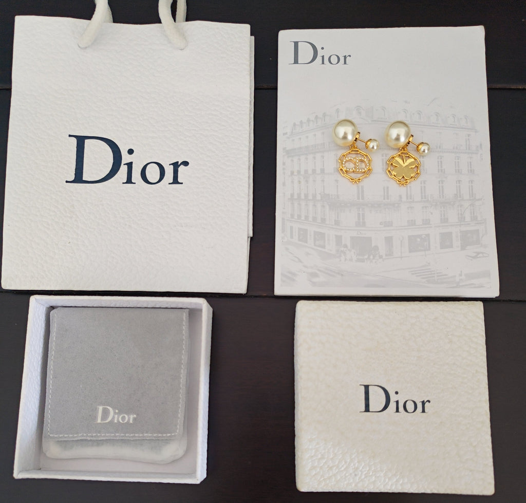 Pearl Four-Leaf Clover Earrings