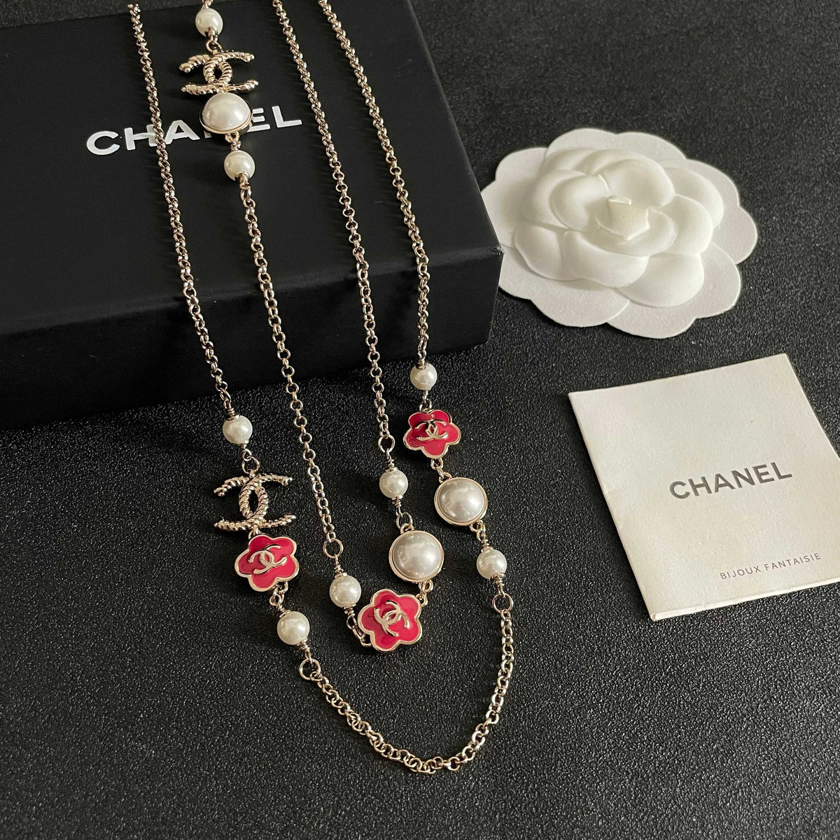 CHANEL P120 Vintage Long Necklace