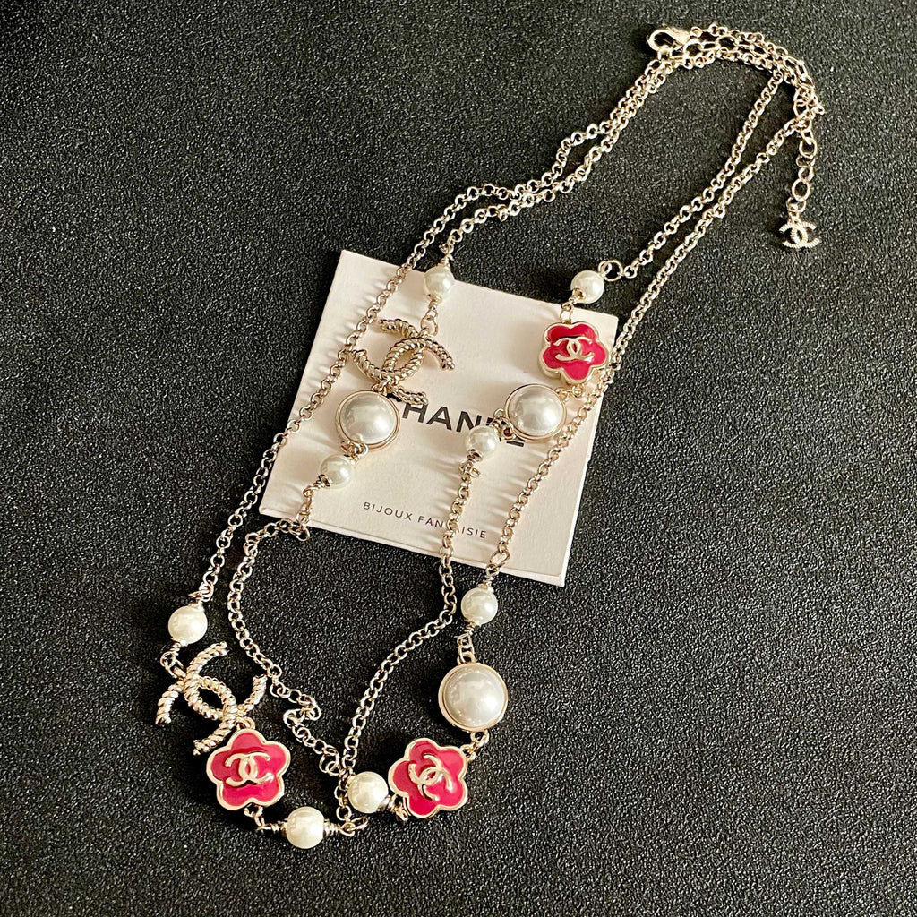 CHANEL P120 Vintage Long Necklace