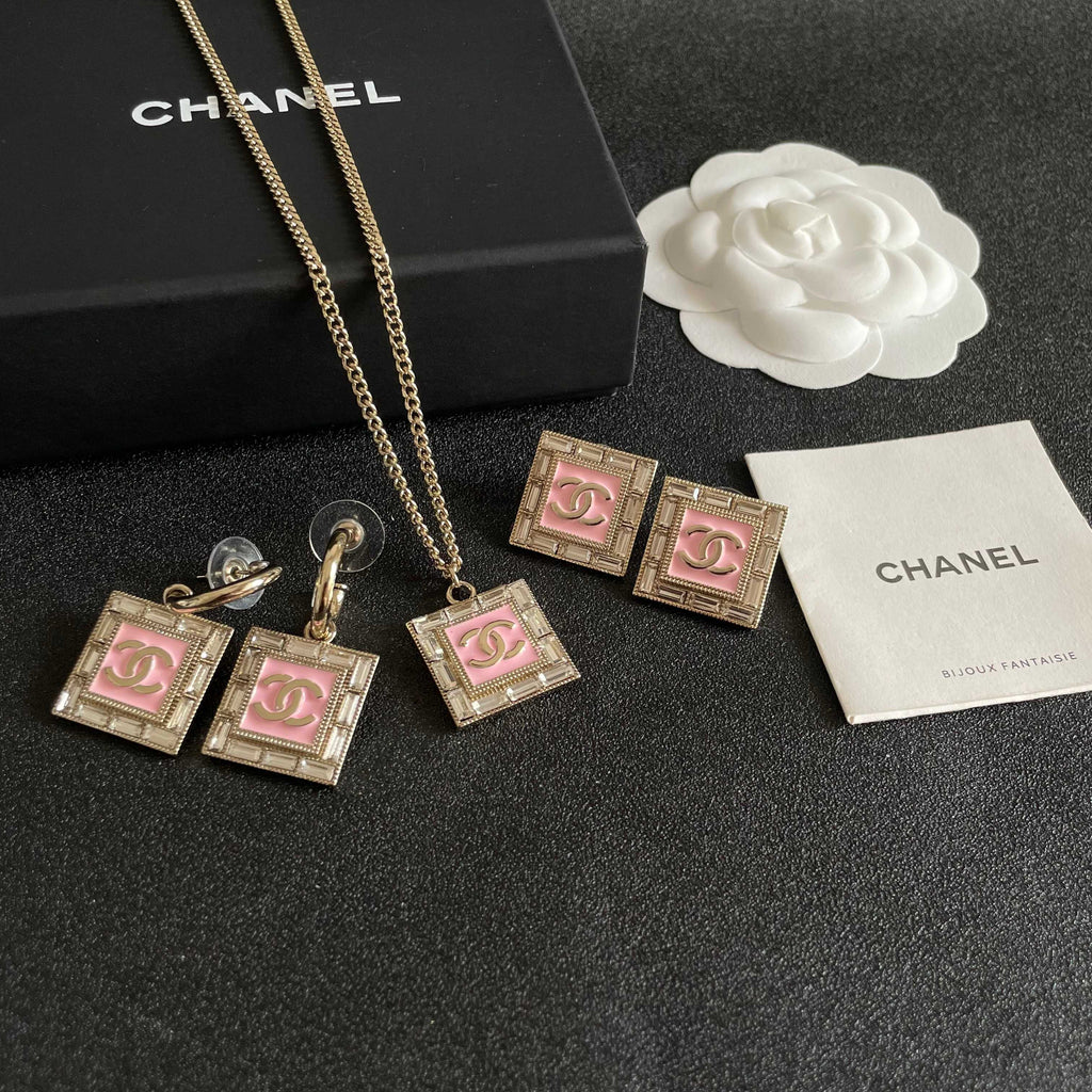 CHANEL P90 Double-C Necklace