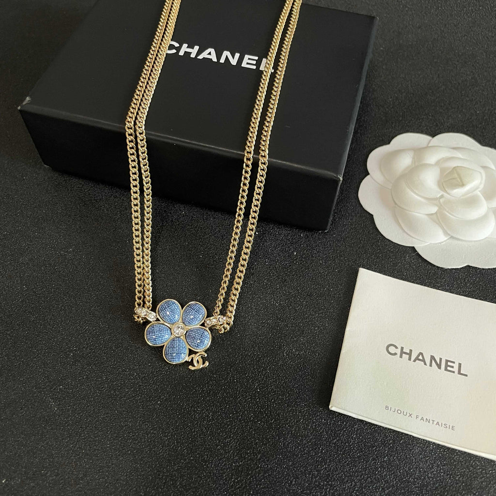 CHANEL P80 Vintage Necklace