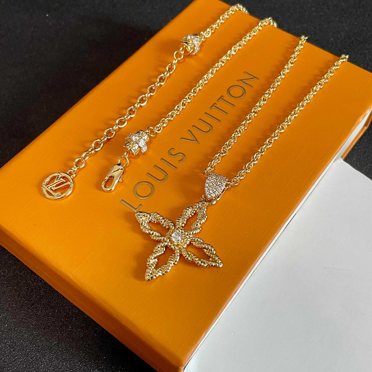 LOUIS VUITTON P90 Necklace