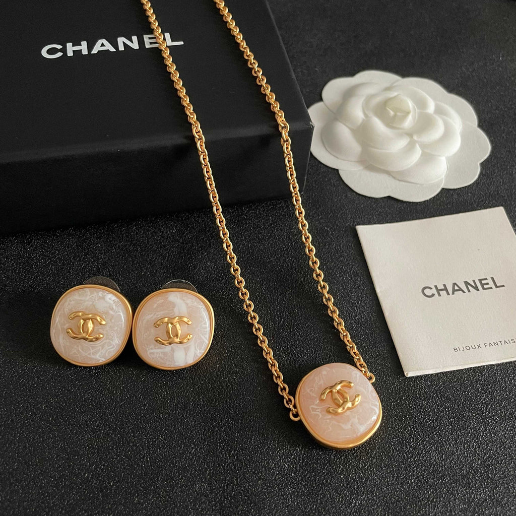 CHANEL P100 Vintage Necklace