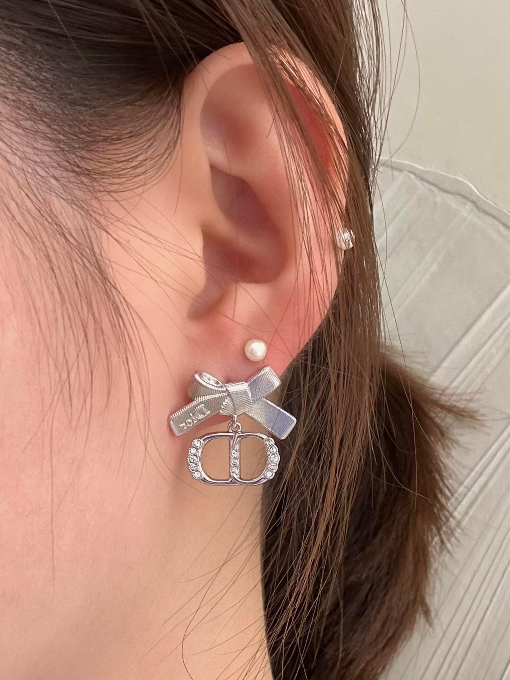 P80 Bow Earrings
