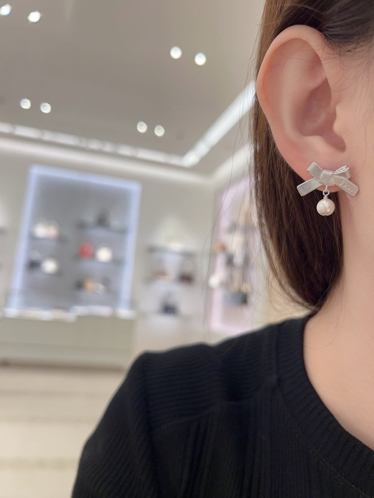 P80 Bow Earrings