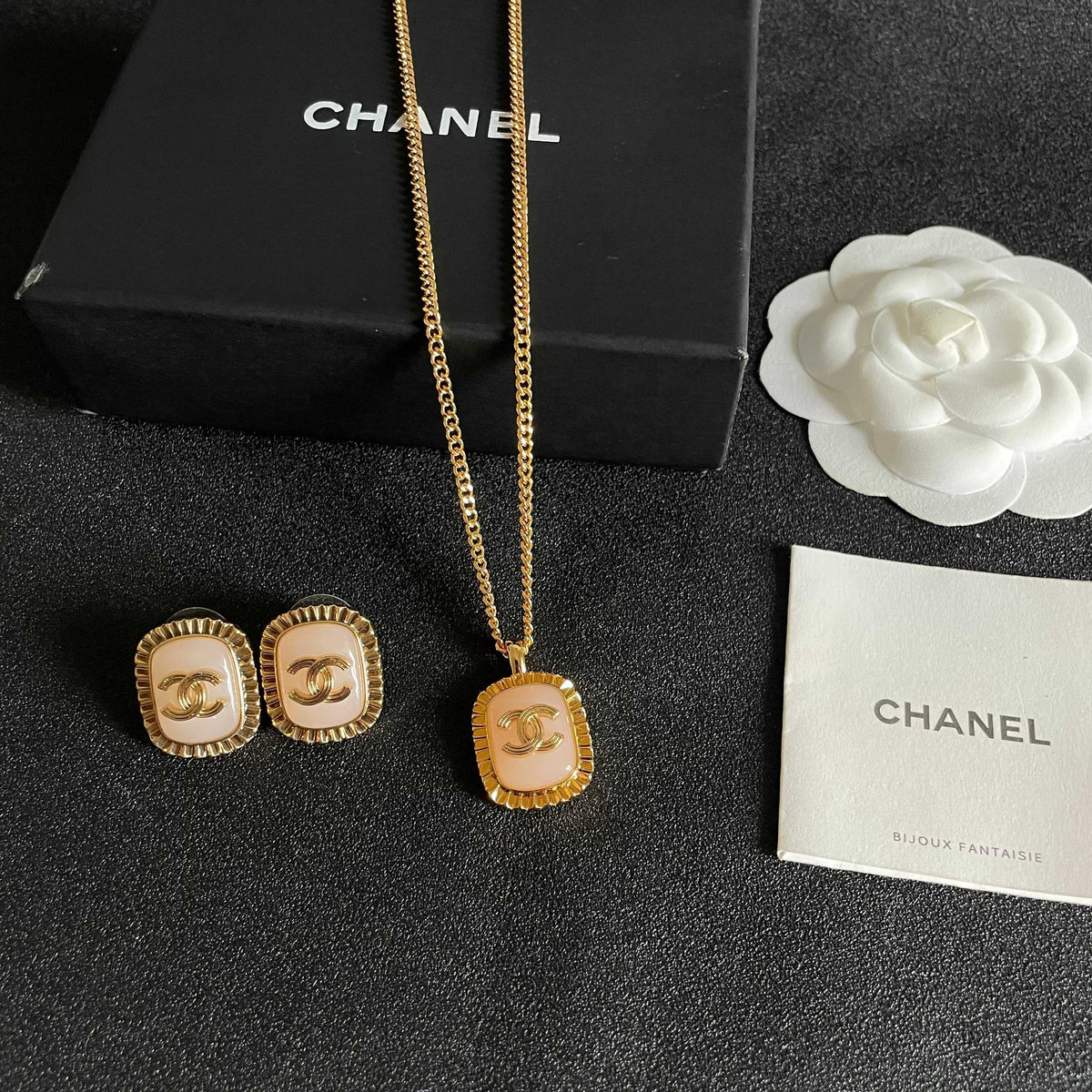 CHANEL Necklace