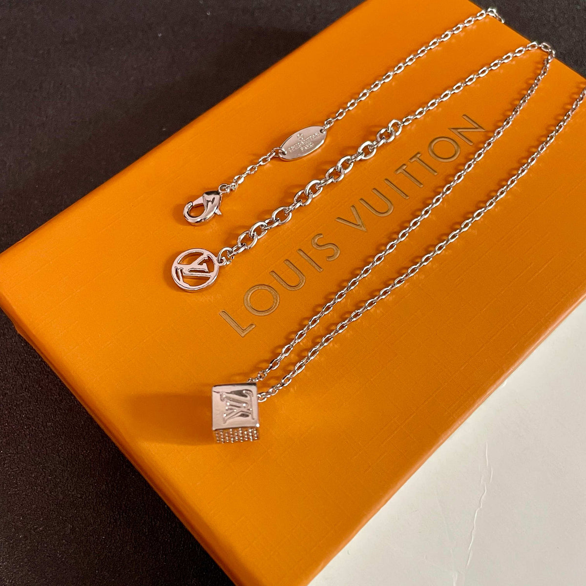 LOUIS VUITTON Necklace