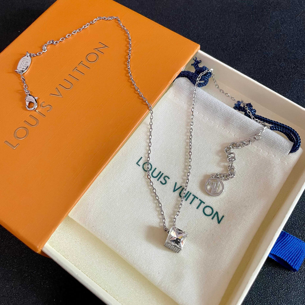 LOUIS VUITTON Necklace