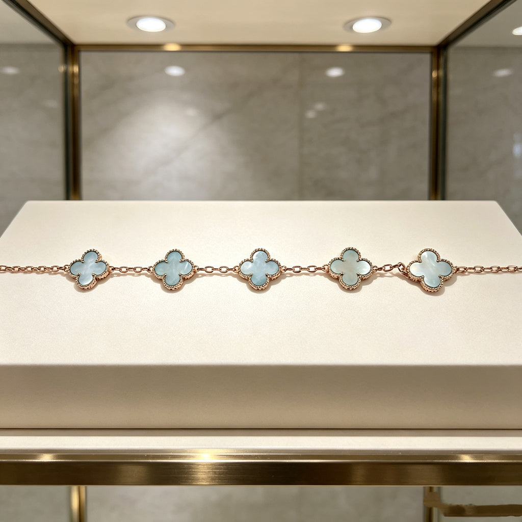 VAN CLEEF & ARPELS Four-Leaf Clover Necklace