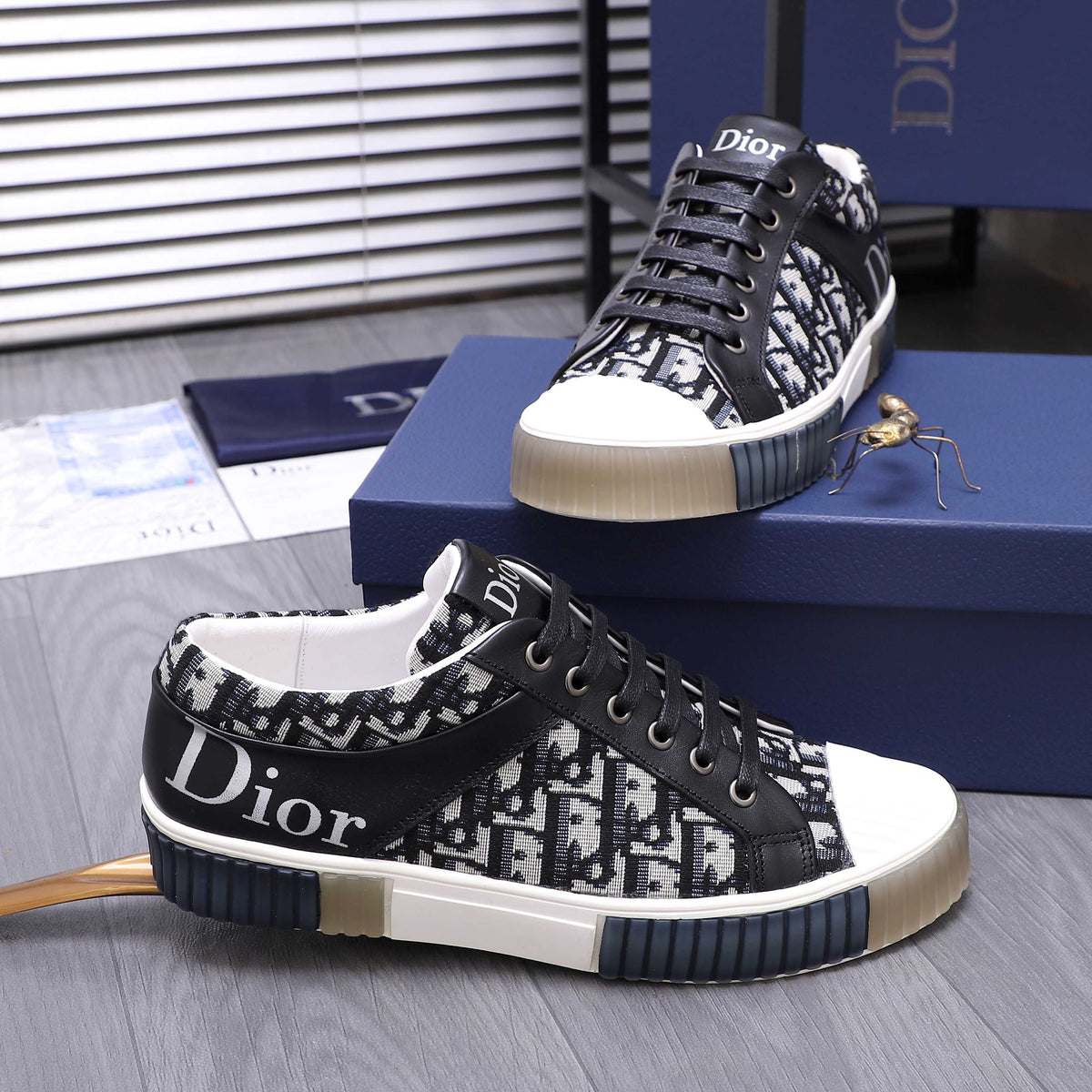 Dior DIOR Sneakers #001